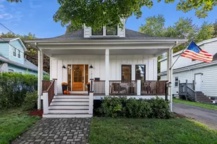 197 Brookside Pkwy, Medford, MA 02155 - Photo 1