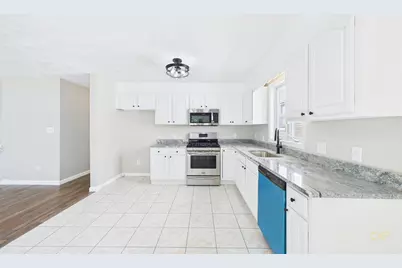 102 Vestal St, Fall River, MA 02720 - Photo 9