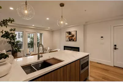 185 E Street #2, Boston, MA 02127 - Photo 9
