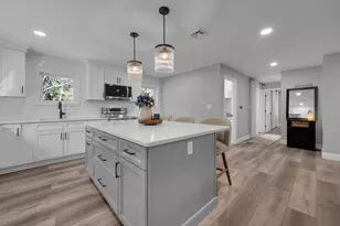 312 Pleasant St, Leicester, MA 01524 - Photo 7