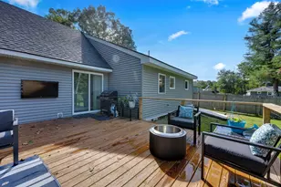 312 Pleasant St, Leicester, MA 01524 - Photo 21