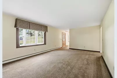 330 Ventura St, Ludlow, MA 01056 - Photo 17