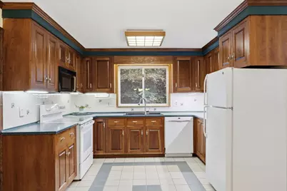 330 Ventura St, Ludlow, MA 01056 - Photo 9