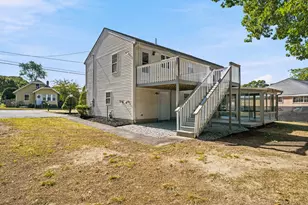 18 Woodland St, Methuen, MA 01844 - Photo 5