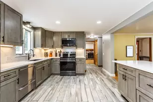 66 Eleanor Rd, Raynham, MA 02767 - Photo 7