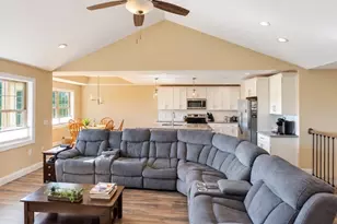 717 Northampton St, Holyoke, MA 01040 - Photo 11