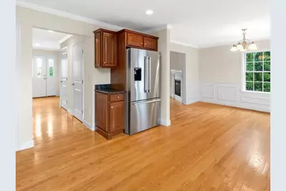 35 Hiawatha Avenue, Waltham, MA 02451 - Photo 7