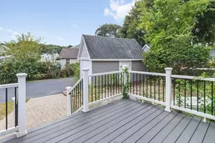 35 Hiawatha Ave, Waltham, MA 02451 - Photo 29