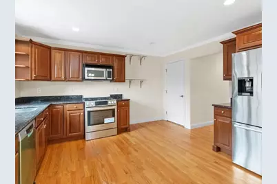 35 Hiawatha Avenue, Waltham, MA 02451 - Photo 5