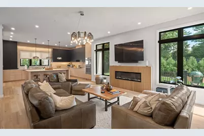 6 Caulfield Cir, Newton, MA 02459 - Photo 5