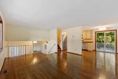 7 Gaywood Cir, Peabody, MA 01960 - Photo 11