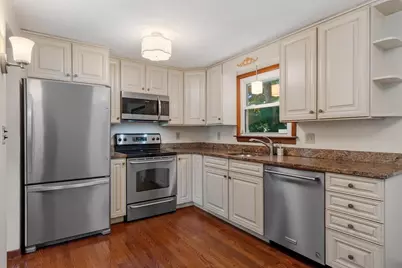 7 Gaywood Cir, Peabody, MA 01960 - Photo 17