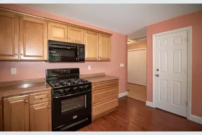 10 Ashley Ln #10, Methuen, MA 01844 - Photo 5