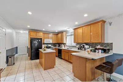 4 Lynde St, Gardner, MA 01440 - Photo 9