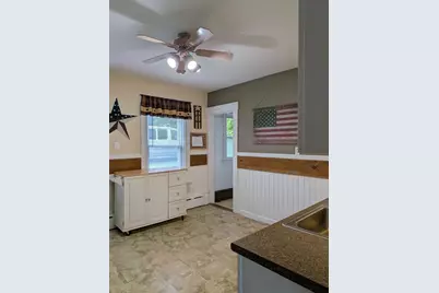 7 Mission St #1, Gardner, MA 01140 - Photo 11
