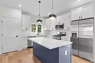 181 Wellington, Fall River, MA 02720 - Photo 3