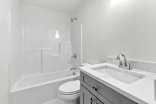 181 Wellington, Fall River, MA 02720 - Photo 13