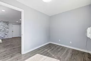 9 Weld St, Framingham, MA 01702 - Photo 19