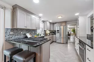 4 Derringer Rd, Chelmsford, MA 01824 - Photo 1