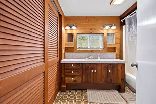 38 Gifford Ave, Dartmouth, MA 02747 - Photo 9