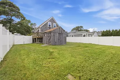 38 Gifford Ave, Dartmouth, MA 02747 - Photo 19