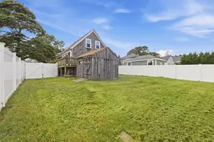 38 Gifford Ave, Dartmouth, MA 02747 - Photo 19