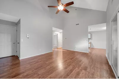 124 Tennis Plaza Rd #56, Dracut, MA 01826 - Photo 5