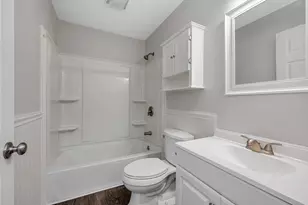 124 Tennis Plaza Rd, Dracut, MA 01826 - Photo 17