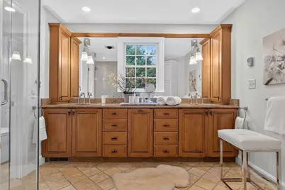 118 Benvenue St, Wellesley, MA 02482 - Photo 23