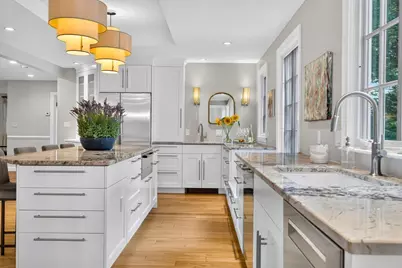 118 Benvenue St, Wellesley, MA 02482 - Photo 9