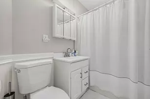5 Russell St, Amesbury, MA 01913 - Photo 7