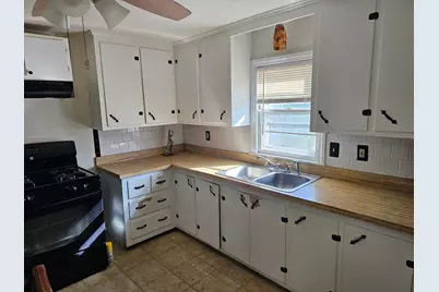 22 Winchester Ave, Worcester, MA 01603 - Photo 7