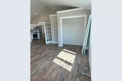 18 Maplewood Ave, Chicopee, MA 01013 - Photo 11