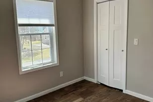 18 Maplewood Ave, Chicopee, MA 01013 - Photo 7