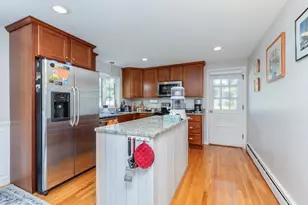 10 Frederick Dr, Wilmington, MA 01887 - Photo 5