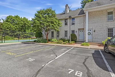 7 Mansion Woods Dr #b, Agawam, MA 01001 - Photo 3