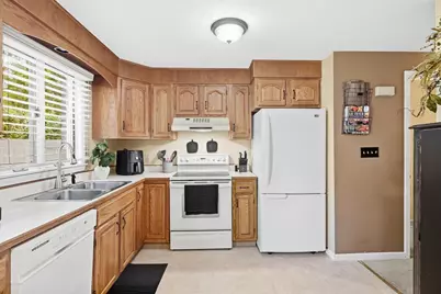 7 Mansion Woods Dr #b, Agawam, MA 01001 - Photo 13
