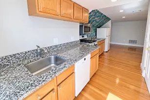 19 Trescott St, Quincy, MA 02169 - Photo 5