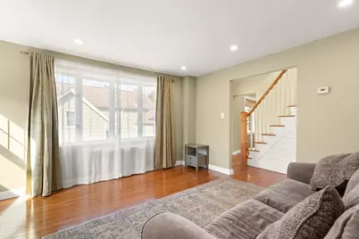 21 Charles St, Woburn, MA 01801 - Photo 17