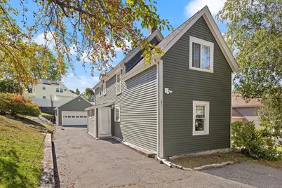 21 Charles St, Woburn, MA 01801 - Photo 33