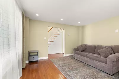 21 Charles St, Woburn, MA 01801 - Photo 15