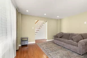 21 Charles St, Woburn, MA 01801 - Photo 15