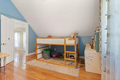 21 Charles St, Woburn, MA 01801 - Photo 27