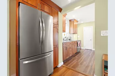21 Charles St, Woburn, MA 01801 - Photo 11