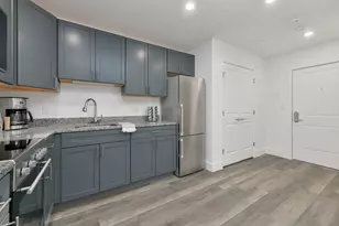 585 Essex St, Lynn, MA 01901 - Photo 3