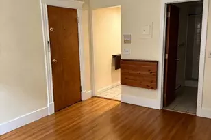 11 Grove St, Boston, MA 02114 - Photo 7