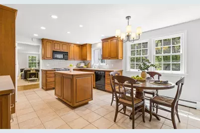 303 Hunters Ridge Road, Concord, MA 01742 - Photo 9
