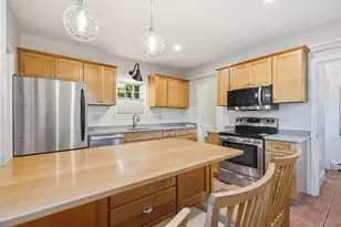 10 Eaton St, Reading, MA 01867 - Photo 13