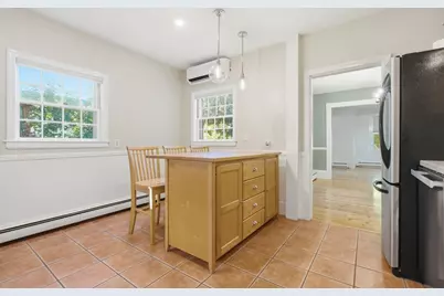 10 Eaton St, Reading, MA 01867 - Photo 9