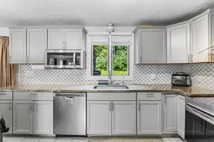 46 Davis Rd, Millbury, MA 01527 - Photo 9
